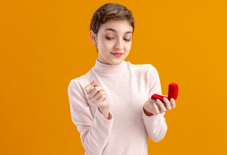 How to Pick the Perfect Engagement Ring with Confidence
